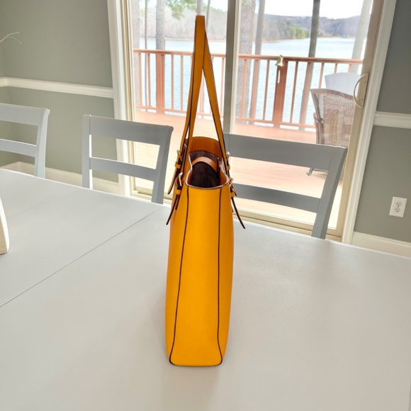 Authentic Michael Kors Bag - Picture 4 of 7